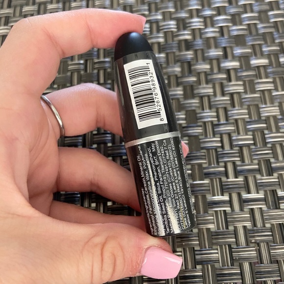 be a bombshell “charmed” lipstick - Picture 3 of 4